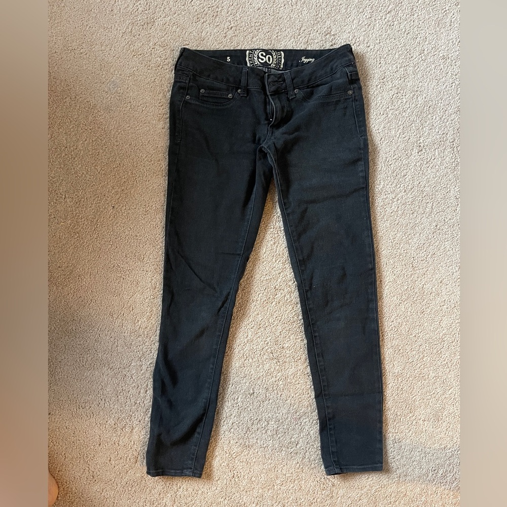 SO black jeggings